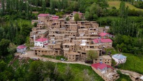 Bitlis'in kendine hayran bırakan taş evleri