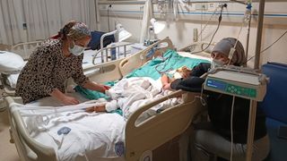 Gaziantep'te pitbullların saldırdığı Asiye yoğun bakımdan çıktı