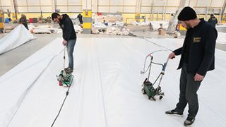 Deprem bölgesi için 'izolasyonlu çadır' mesaisi