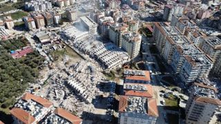 Hatay'da depremde yıkılan Rönesans Rezidans'ın yapı denetim sorumlusu tutuklandı