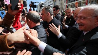 Konya'da Kemal Kılıçdaroğlu ve beraberindekilere yoğun ilgi