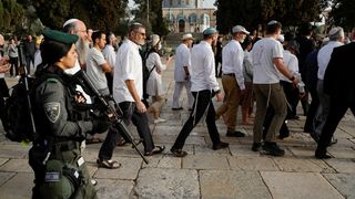 Yahudi yerleşimciler, Mescid-i Aksa'ya baskın düzenledi