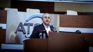 Çavuşoğlu: Vizeyi kısıtlayan büyükelçiliklere biz de kısıtlamalarda bulunacağız