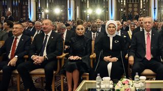 Beştepe'deki törende Nikol Paşinyan İlham Aliyev'in arkasına oturtuldu