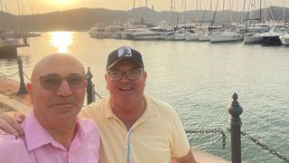 Tatile çıkan CHP'li Mahmut Tanal'ın paylaşımına muhaliflerden tepki yağdı