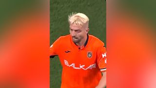 Oyundan çıkan Caner Erkin formasını attı!