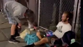 ABD'de sokaklarda yaşayan madde bağımlıları, akıllara zombi filmlerini getirdi