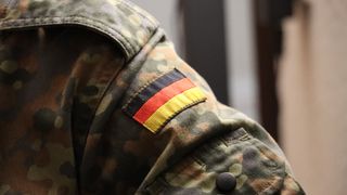 Almanya'da askerlik tartışması: Yabancılar askere alınsın mı?