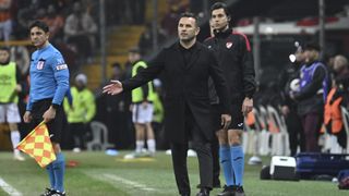 Okan Buruk'tan transfer açıklaması: Sol bek bakıyoruz