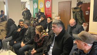 DEM Parti'nin Abdullah Öcalan için başlattığı nöbete CHP'den ziyaret