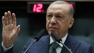 Cumhurbaşkanı Erdoğan'dan net mesaj: Dimdik, sapasağlam ayaktayız