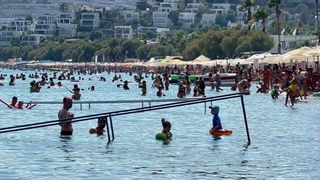 Bodrum'da turizmciler 