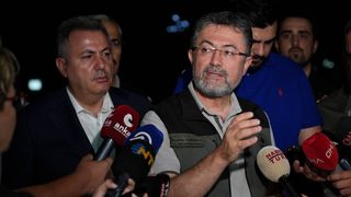 Bakan Yumaklı, yangınların çıkış nedenini açıkladı: Anız, piknik ateşi, sigara..