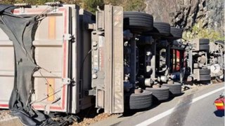 Ordu’da devrilen tırın altında kalan sürücü hayatını kaybetti