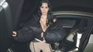 Kim Kardashian, Tesla robotunun kucağına oturdu