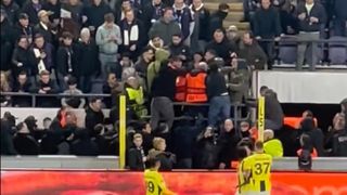 Anderlecht - Fenerbahçe maçı neden durduruldu?
