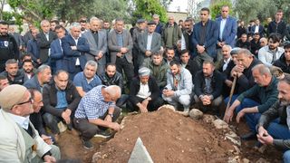 Şanlıurfa'da köpeklerden kaçarken hayatını kaybeden genç kıza veda