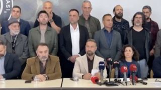 KKTC'de başörtüsünün serbest bırakılmasına karşı 'hayatı durdurma' çağrısı yaptılar