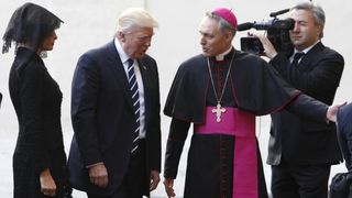 Donald Trump, kendini Papa yaptı