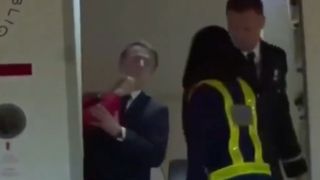 Macron'un eşi tarafından tokatlanması üzerine Elysee Sarayı: Şakalaşıyorlardı