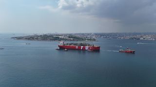 Cumhurbaşkanı Erdoğan, Osman Gazi platformunu Dolmabahçe Sarayı'ndan uğurladı