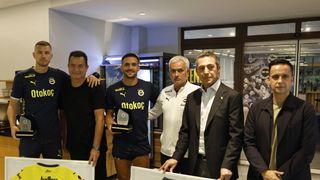 Fenerbahçe'de taraftarların tepkisini çeken veda: Arka planı ortaya çıktı