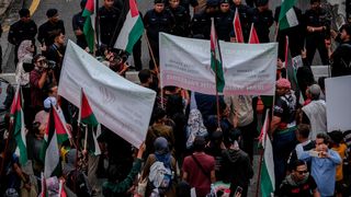 Dünya genelinde İsrail'in İran'a yönelik saldırılarına karşı protestolar çoğalıyor