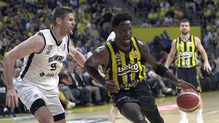 Basketbolda Fenerbahçe'ye derbi faturası