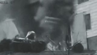 İsrail, Tahran'daki Evin Hapishanesi'nin giriş kapısını bombaladı