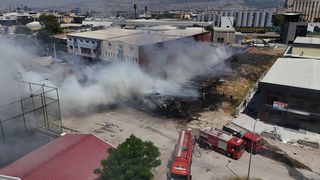İzmir'deki çöp dağlarında yangın çıktı