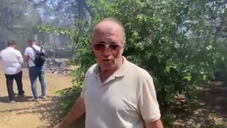 Antalya'da evi yanan adam gözyaşlarıyla anlattı: Evde annem vardı