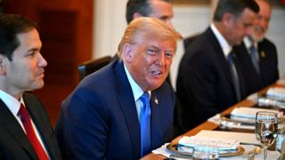 Trump'tan Rusya çıkışı: Putin'den hiç memnun değilim