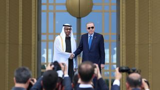 Cumhurbaşkanı Erdoğan, BAE Devlet Başkanı El Nahyan'ı resmi törenle karşıladı