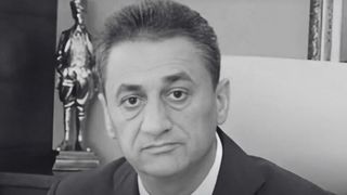 Eski Bitlis Valisi Erol Karaömeroğlu, Sivas'ta trafik kazası sonucu yaşamını yitirdi