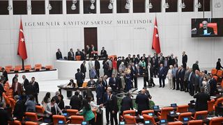 TBMM 1 Ekim'e kadar çalışmalarına ara verdi: Hatıra fotoğrafı çekildi