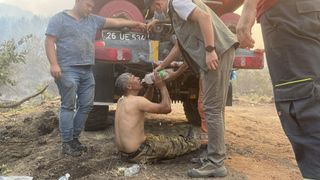 Eskişehir'de yangından son anda kurtarılan orman işçisi: Her yerime su dökün