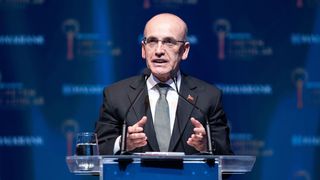 Mehmet Şimşek: Kalıcı fiyat istikrarı büyüme hedeflerimize emin adımlarla ilerliyoruz