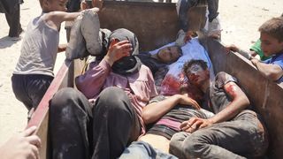 Gıda yardımı almaya koşan Gazzeliler, İsrail'in saldırısına uğradı