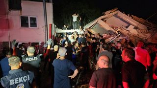 Balıkesir depreminde 1 can kaybı