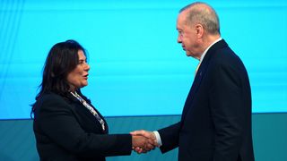 Özlem Çerçioğlu, AK Parti'ye resmen katıldı