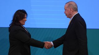 Özlem Çerçioğlu ilk kez tv100'e konuştu: Cumhurbaşkanımıza zaten yakındım