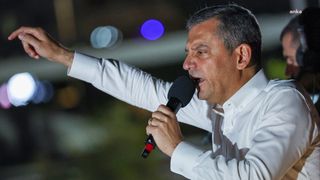 Özgür Özel: Allah bütün hırsızların belasını versin