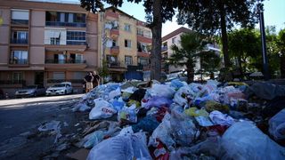 İzmir'de çöp sorunu bitmiyor: Vatandaş çözüm bekliyor