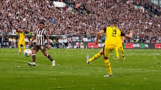 Borussia Dortmund, St Pauli ile berabere kaldı