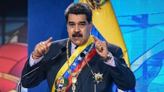 Venezuela Başkanı çağrıda bulundu: Yüzlerce kişi silah altına girmek için başvurdu