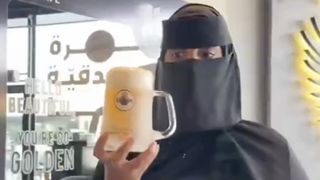 Suudi Arabistan'da helal bira reklamı yayınlandı