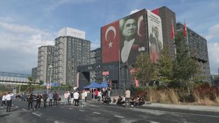 CHP, İstanbul İl Başkanlığı binasını kapatma kararı aldı