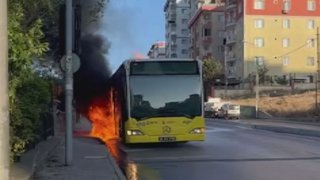 İstanbul'da İETT otobüsü yangını