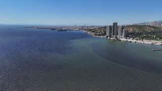 İzmir Körfezi'nde kirlilik ve kötü koku sürüyor