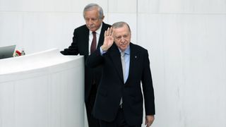 Cumhurbaşkanı Erdoğan, TBMM'nin 4'üncü yasama yılı açılışında ayakta alkışlandı